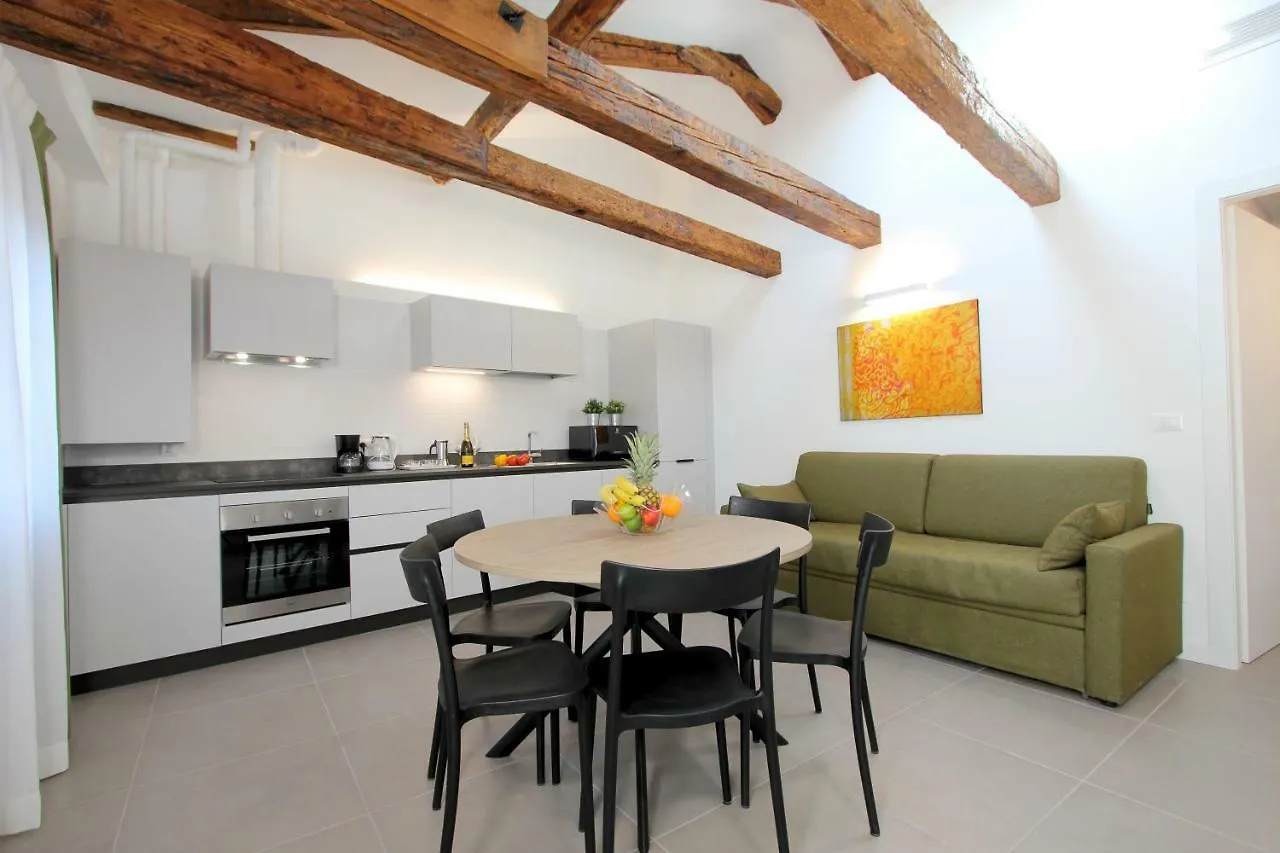 Residence Degli Artisti Venice Apartment