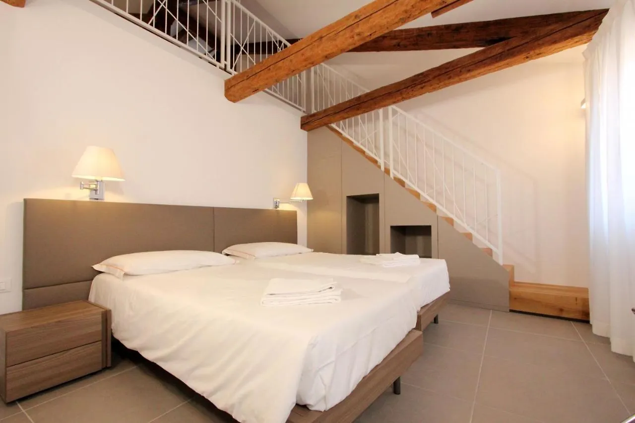 Residence Degli Artisti Venedig 0*,